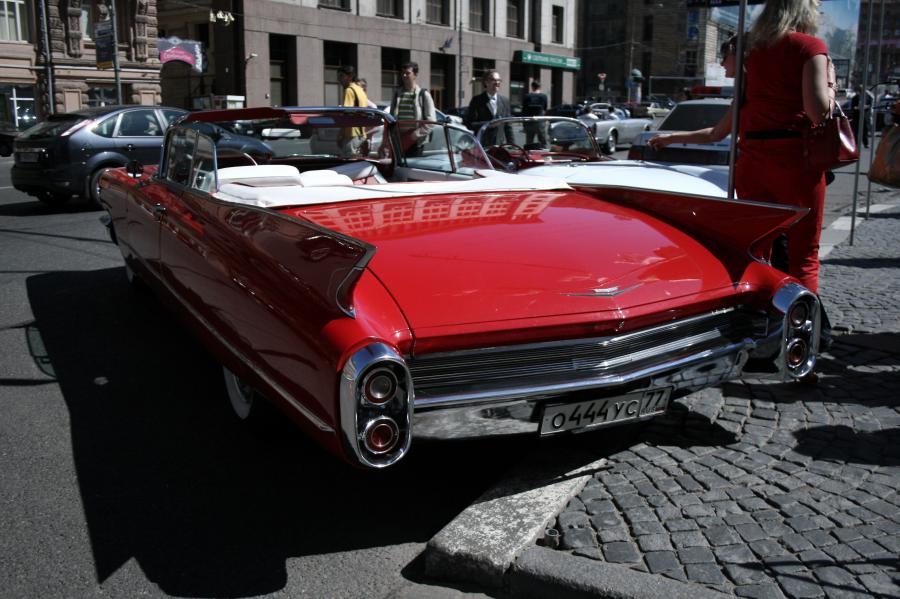  Cadillac DeVille 1960 года  (фото 13 из 15)